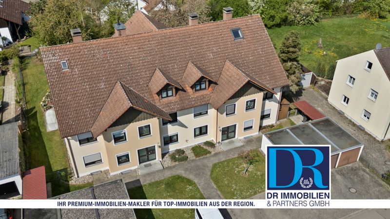 2-Zimmer-Wohnung mit Außenstellplatz, großem Keller und ausbaubarem Dachgeschoss